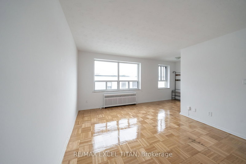 home for lease on 9-156 Kingston Road