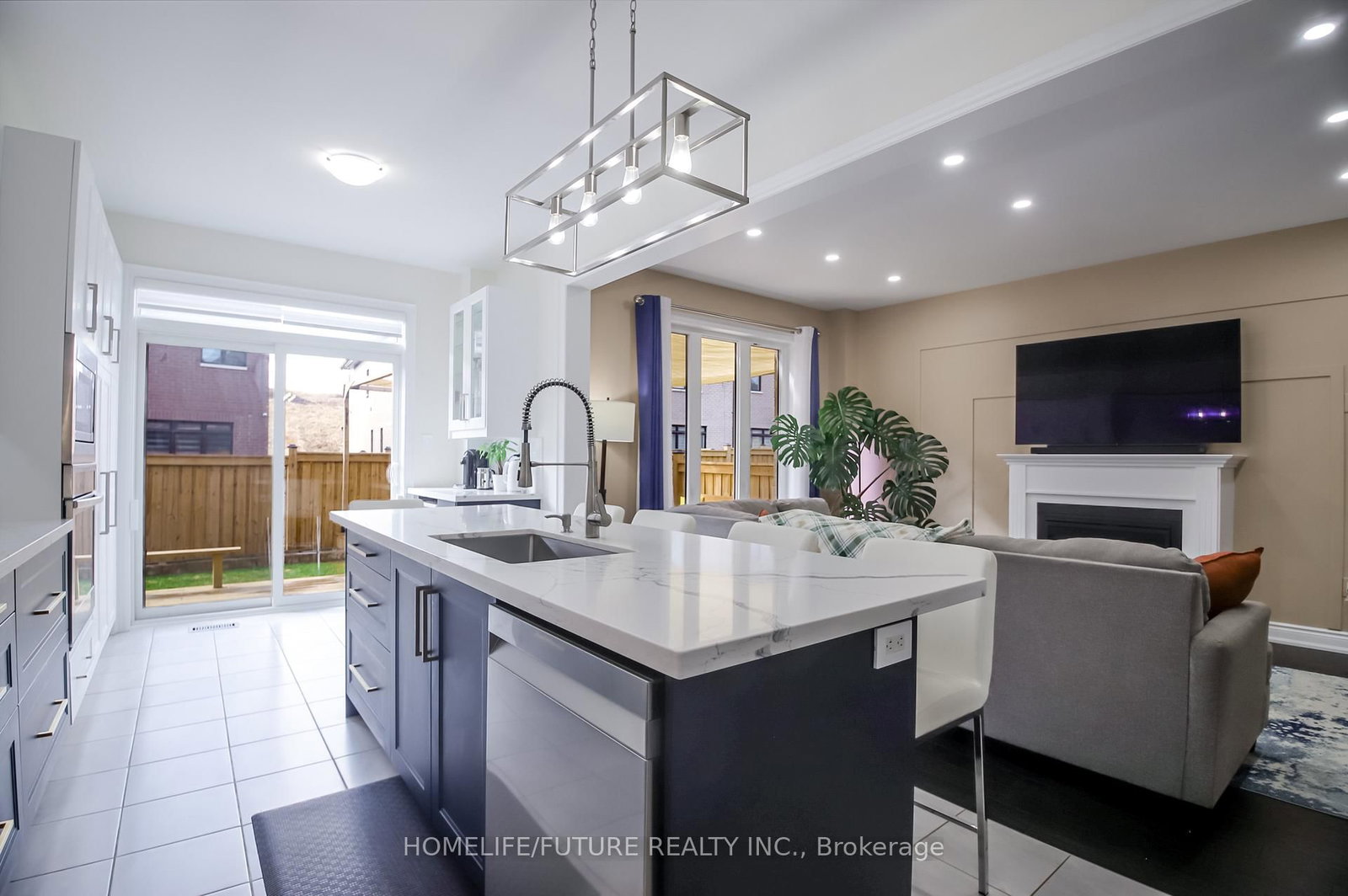 Detached House for sale at 27 Ogston Crescent, Whitby, Ontario, L1P 0H3 - Rural Whitby - MLS: E12992196