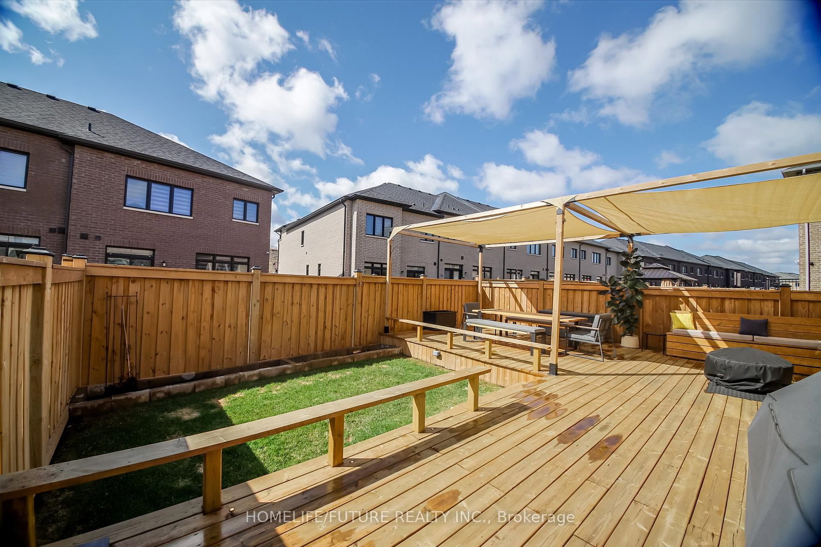 Detached House for sale at 27 Ogston Crescent, Whitby, Ontario, L1P 0H3 - Rural Whitby - MLS: E12992196