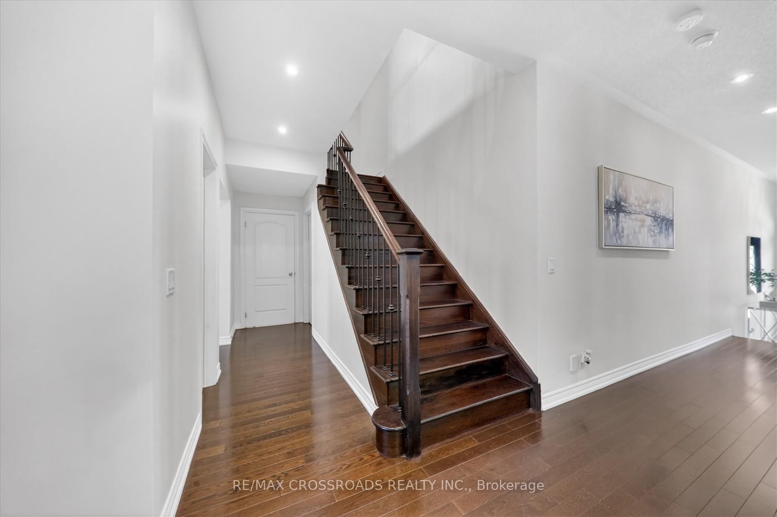 98 Britannia Avenue E - Photo 21