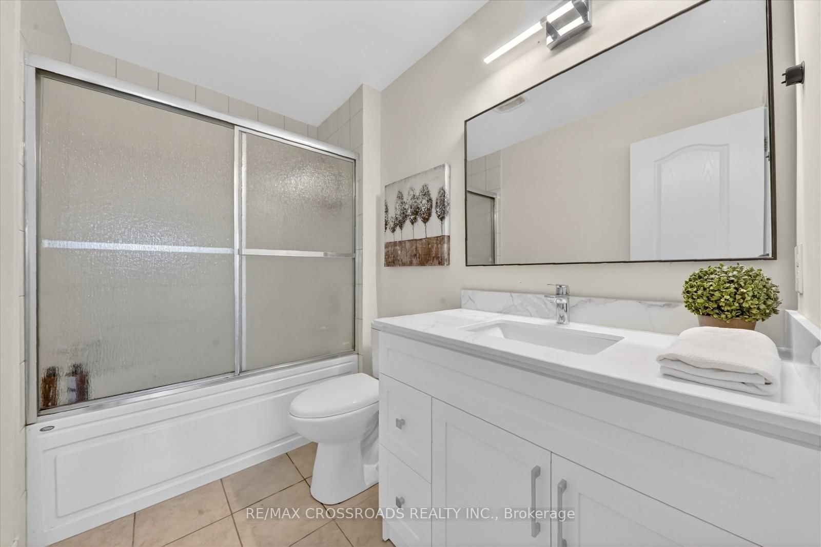 98 Britannia Avenue E - Photo 37