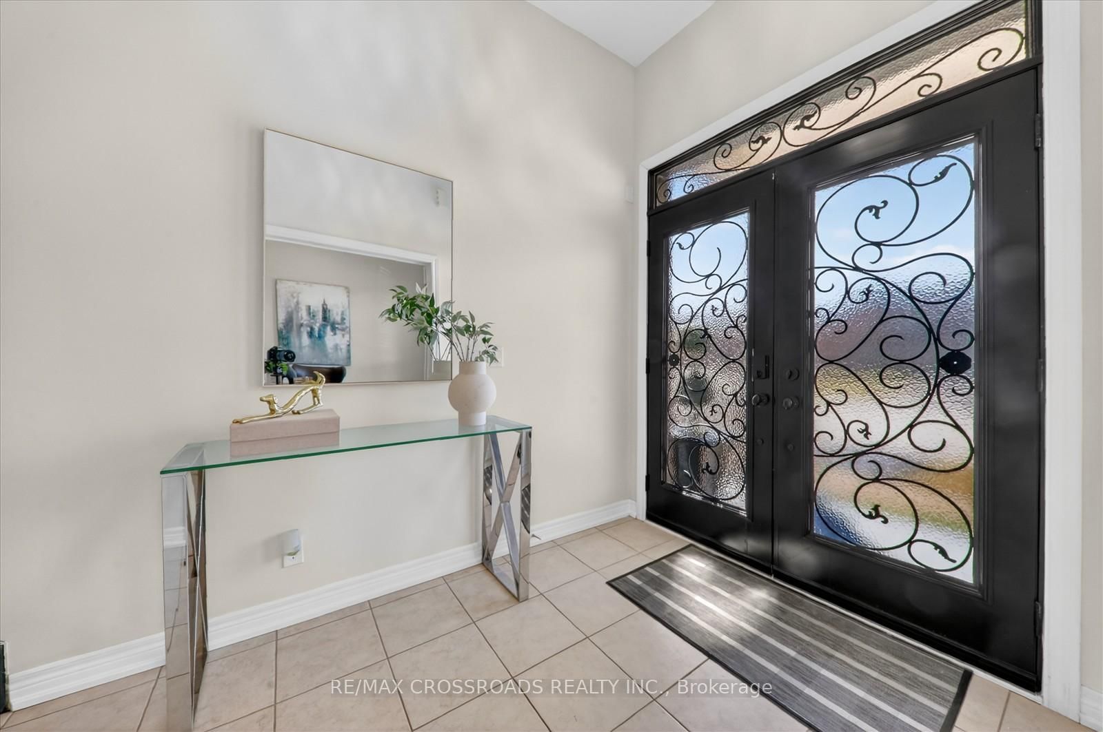 98 Britannia Avenue E - Photo 6