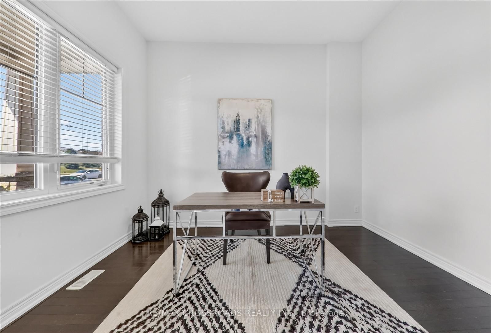 98 Britannia Avenue E - Photo 7