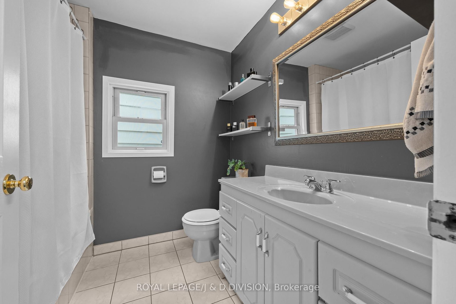 Detached House for sale at 71 Madelaine Avenue, Toronto, Ontario, M1L 2X6 - Oakridge - MLS: E12992424