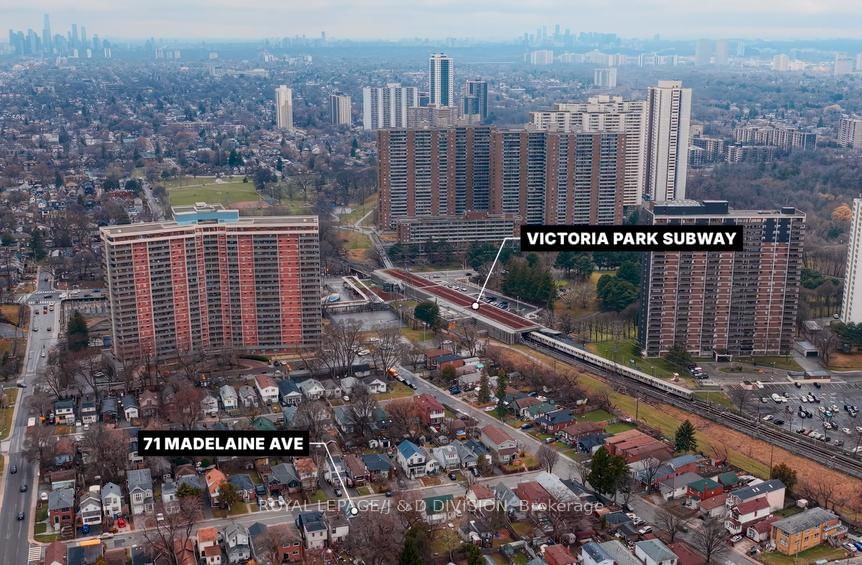 Detached House for sale at 71 Madelaine Avenue, Toronto, Ontario, M1L 2X6 - Oakridge - MLS: E12992424