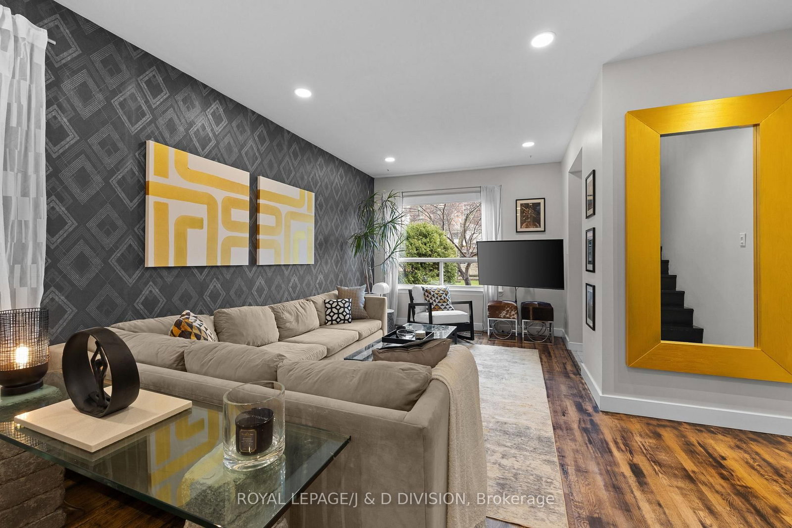 Detached House for sale at 71 Madelaine Avenue, Toronto, Ontario, M1L 2X6 - Oakridge - MLS: E12992424