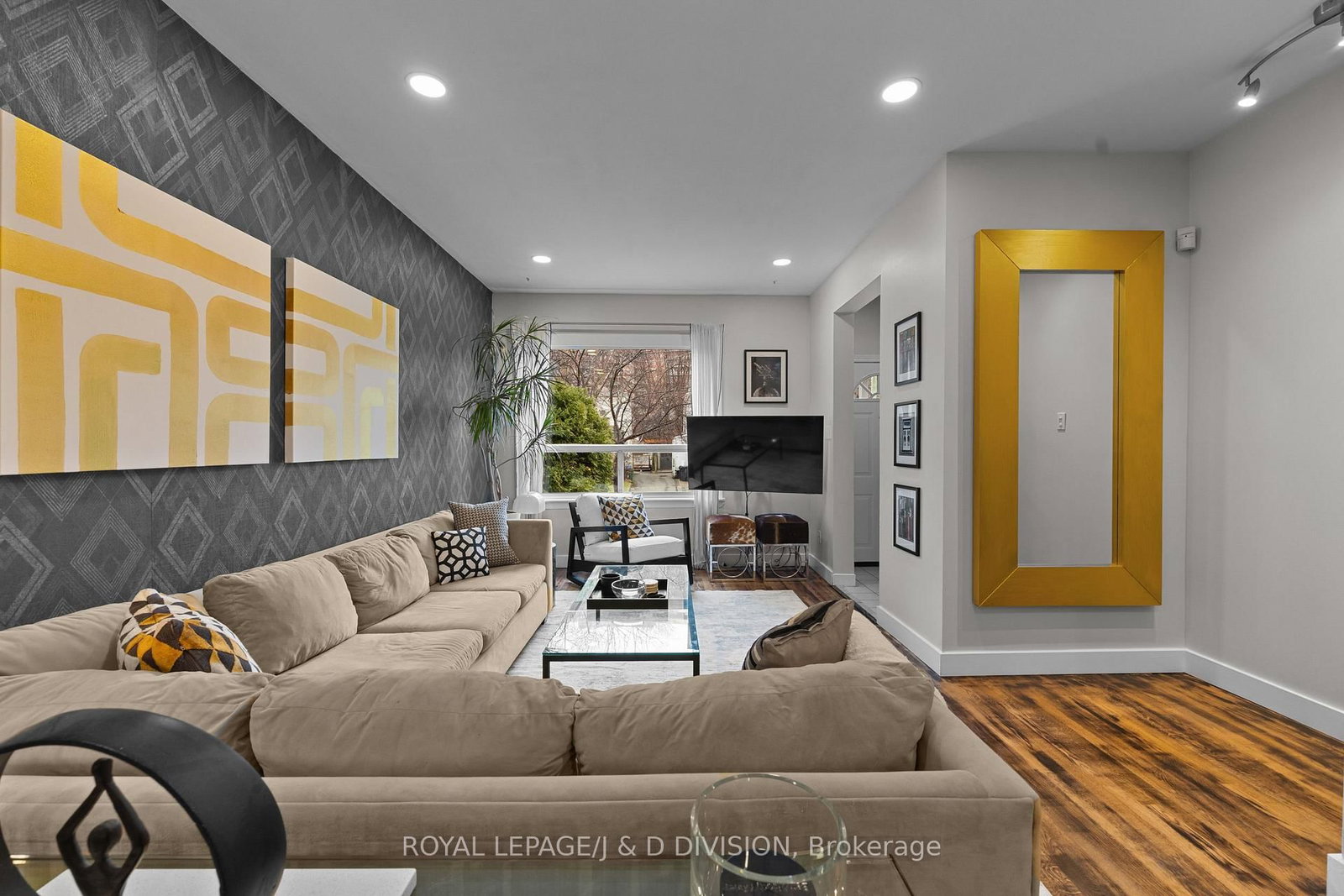 Detached House for sale at 71 Madelaine Avenue, Toronto, Ontario, M1L 2X6 - Oakridge - MLS: E12992424