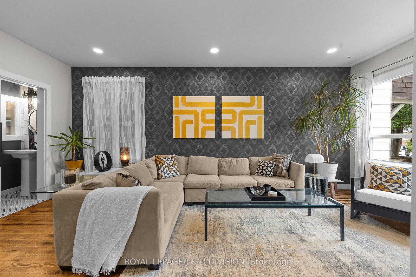 Detached House for sale at 71 Madelaine Avenue, Toronto, Ontario, M1L 2X6 - Oakridge - MLS: E12992424