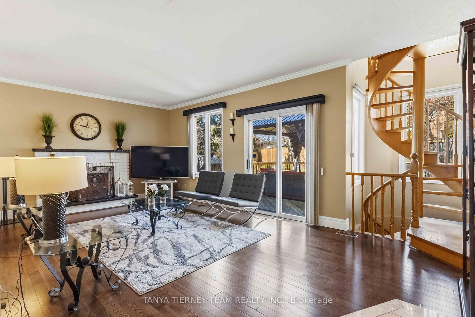 Detached House for sale at 50 Lipton Crescent, Whitby, Ontario, L1R 1W7 - Pringle Creek - MLS: E12992722