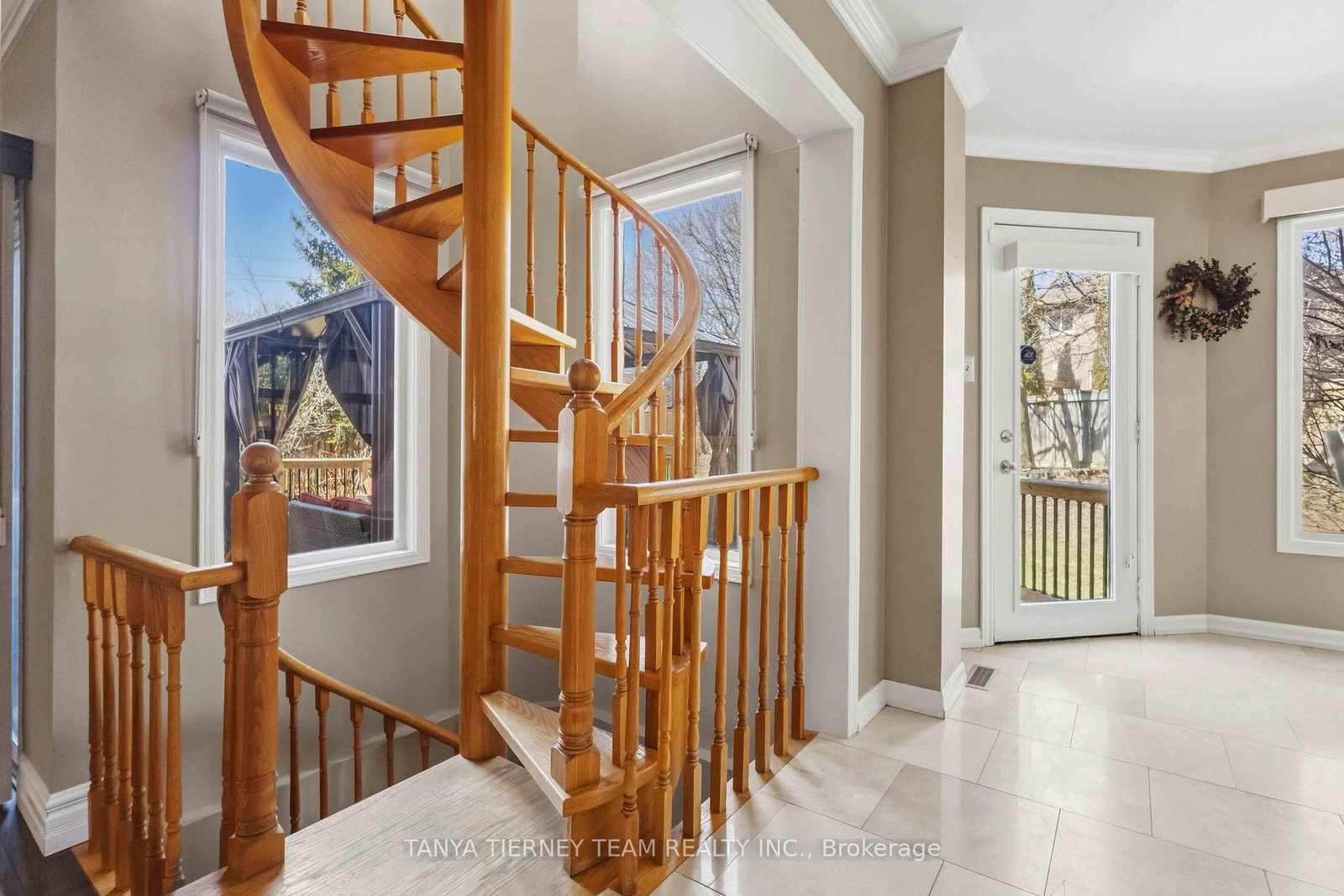 Detached House for sale at 50 Lipton Crescent, Whitby, Ontario, L1R 1W7 - Pringle Creek - MLS: E12992722