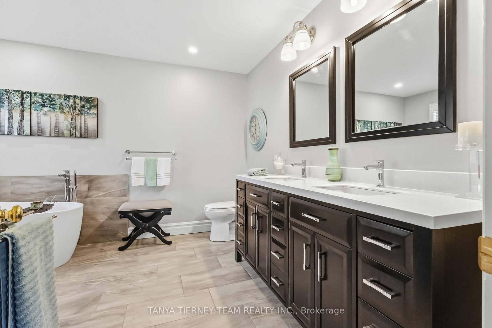 Detached House for sale at 50 Lipton Crescent, Whitby, Ontario, L1R 1W7 - Pringle Creek - MLS: E12992722