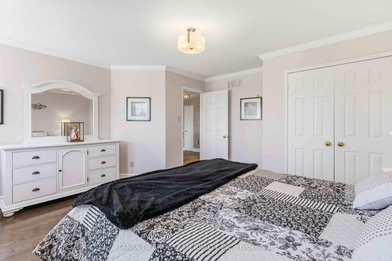 Detached House for sale at 50 Lipton Crescent, Whitby, Ontario, L1R 1W7 - Pringle Creek - MLS: E12992722