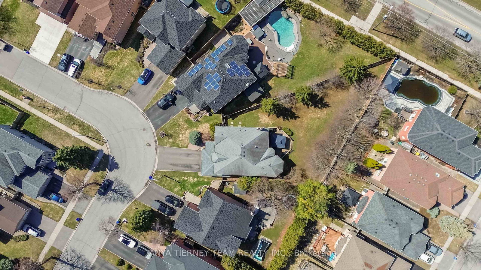 Detached House for sale at 50 Lipton Crescent, Whitby, Ontario, L1R 1W7 - Pringle Creek - MLS: E12992722