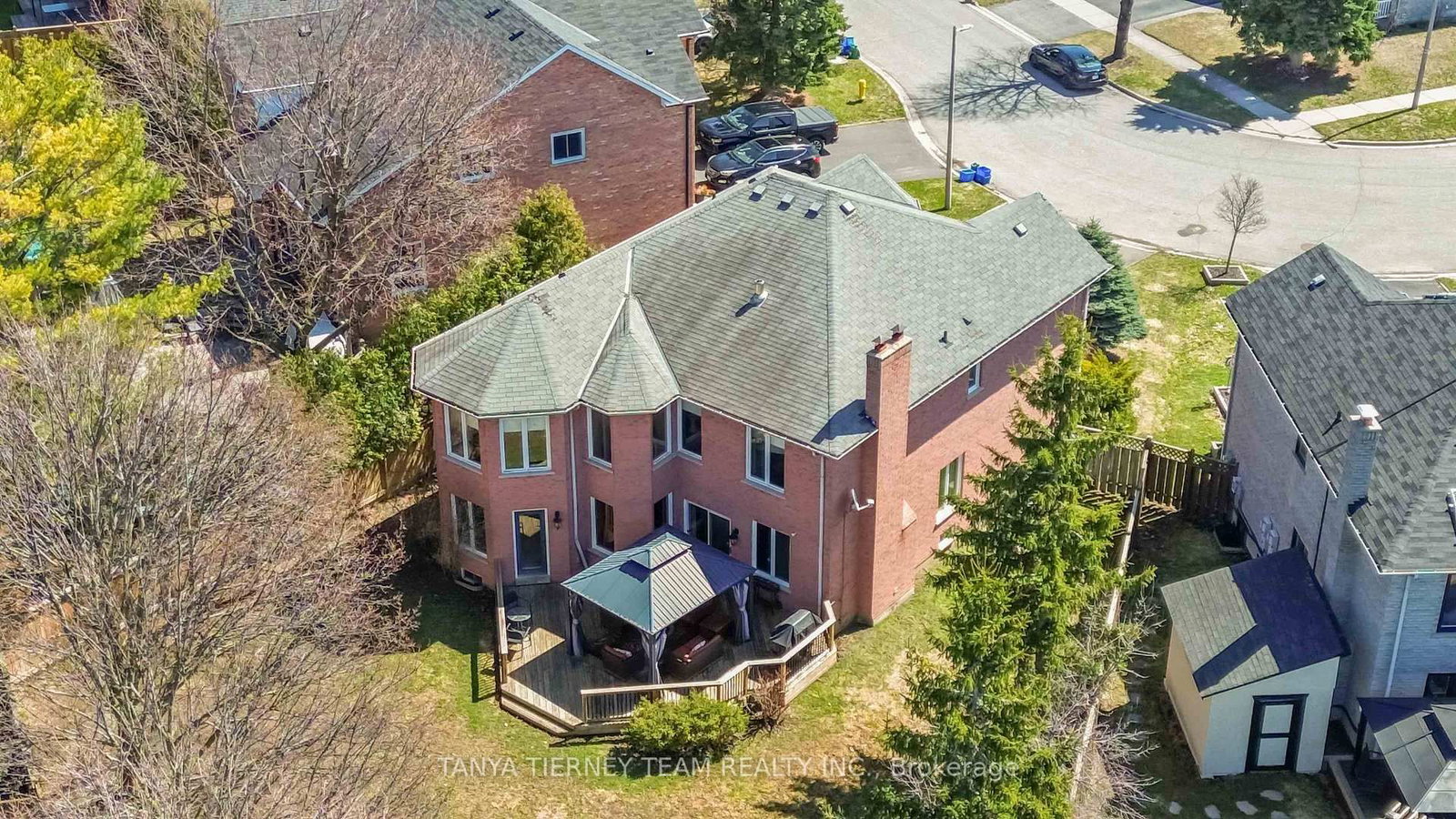 Detached House for sale at 50 Lipton Crescent, Whitby, Ontario, L1R 1W7 - Pringle Creek - MLS: E12992722