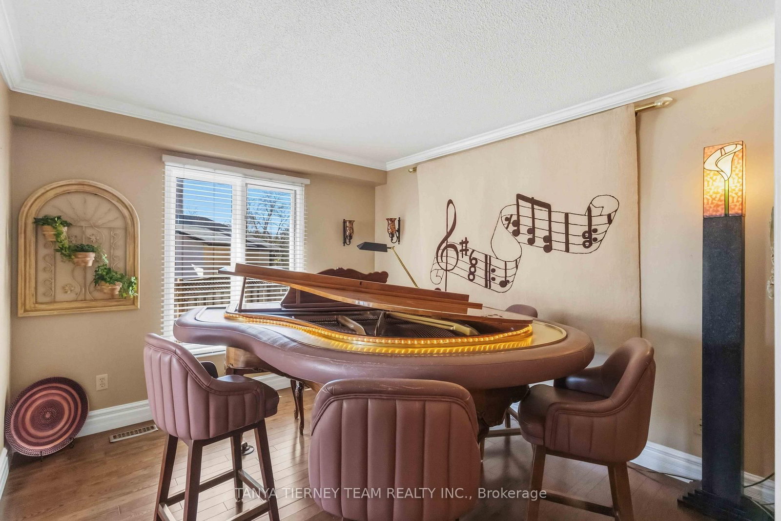 Detached House for sale at 50 Lipton Crescent, Whitby, Ontario, L1R 1W7 - Pringle Creek - MLS: E12992722