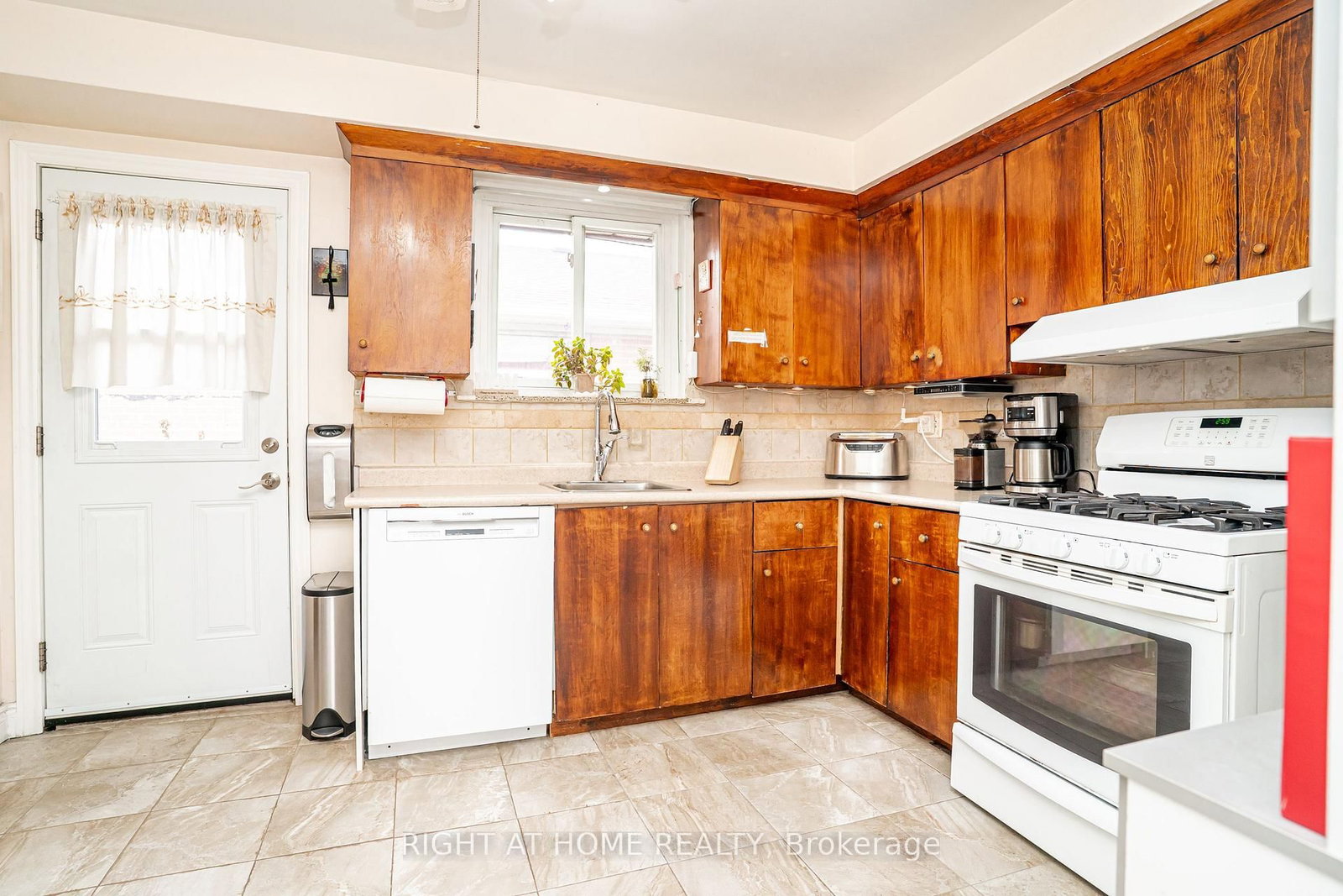 Detached House for sale at 67 Torrance Road, Toronto, Ontario, M1J 2J6 - Eglinton East - MLS: E12992744