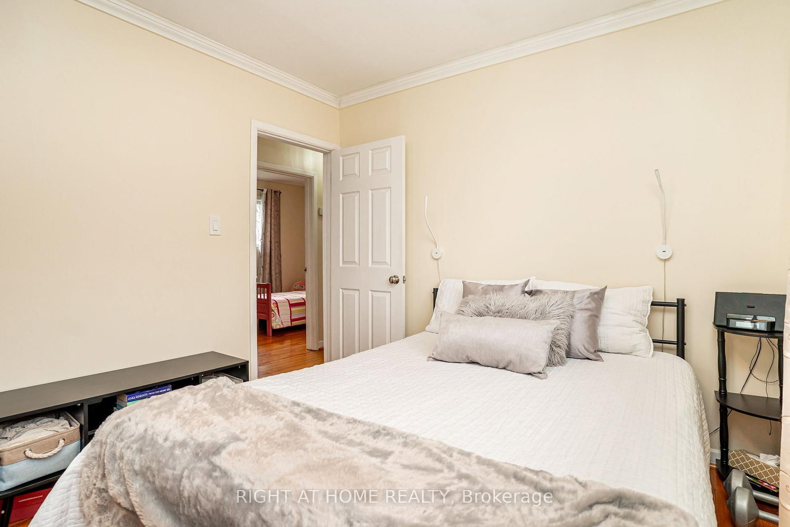 Detached House for sale at 67 Torrance Road, Toronto, Ontario, M1J 2J6 - Eglinton East - MLS: E12992744