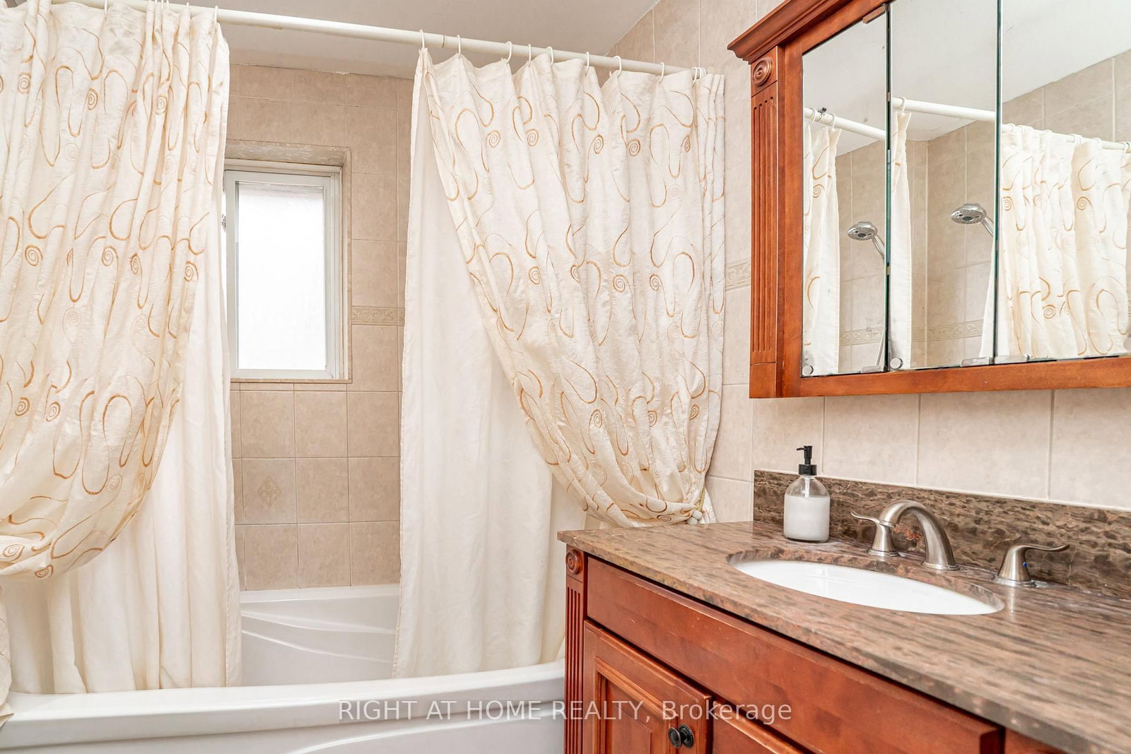 Detached House for sale at 67 Torrance Road, Toronto, Ontario, M1J 2J6 - Eglinton East - MLS: E12992744