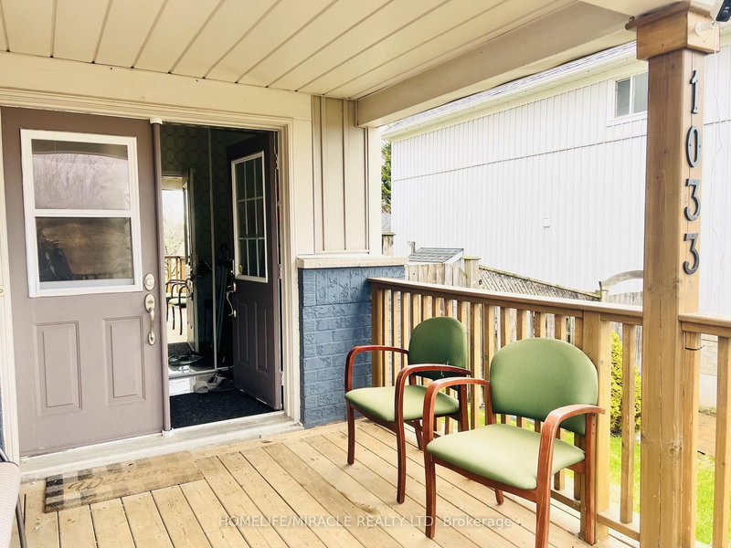 1033 Grandview St N, Oshawa, L1K 2S8 | Image 2