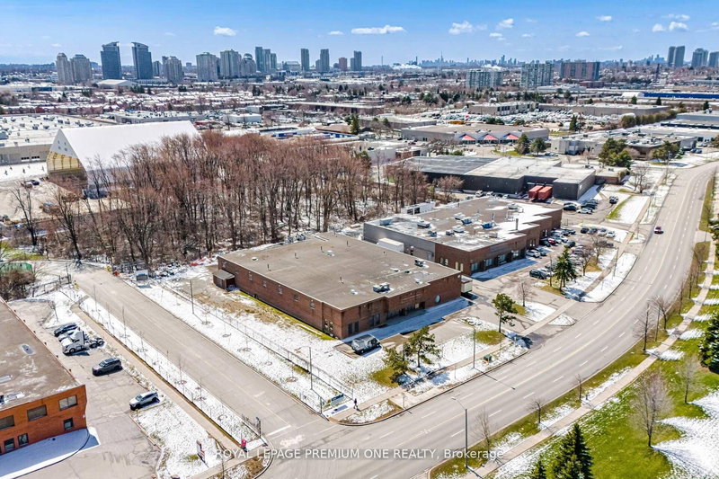 411 Nugget Ave, Toronto, M1S 4G3 | Image 2