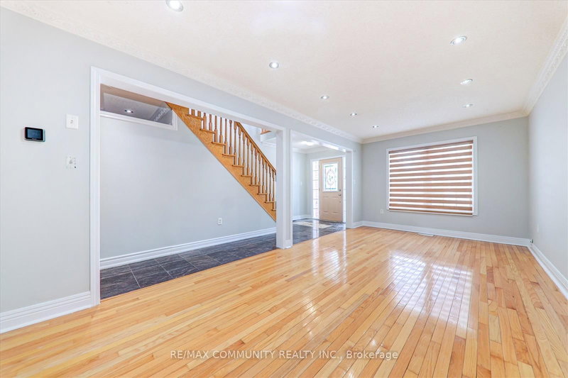 101 Meandering Tr, Toronto, M1B 6E4 | Image 3