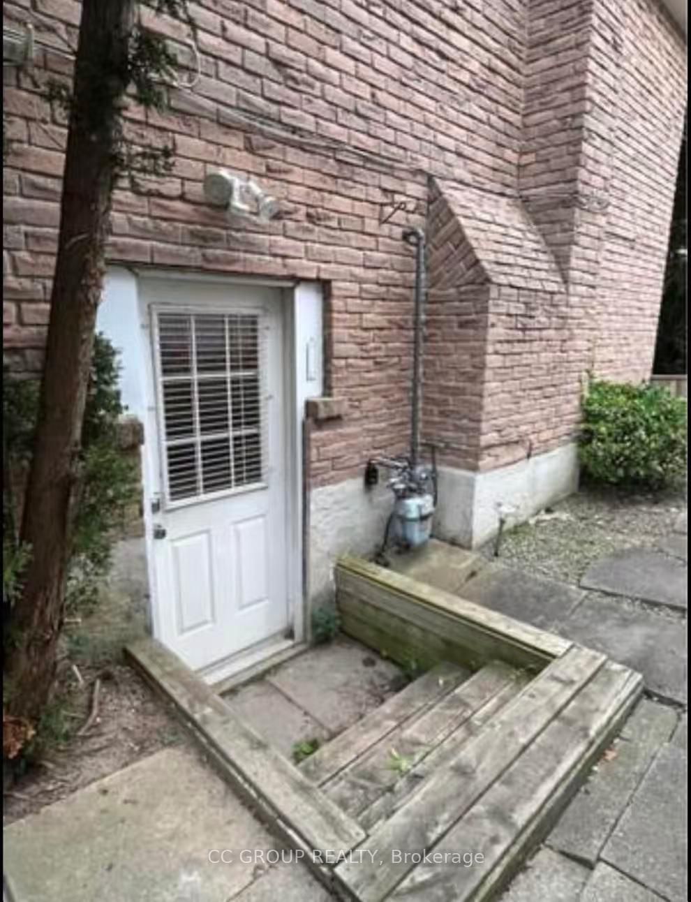 237 Braymore Boulevard, Unit BSMT - Photo 2