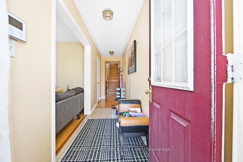94 Staines Rd, Toronto, M1X 1Y9 | Image 2