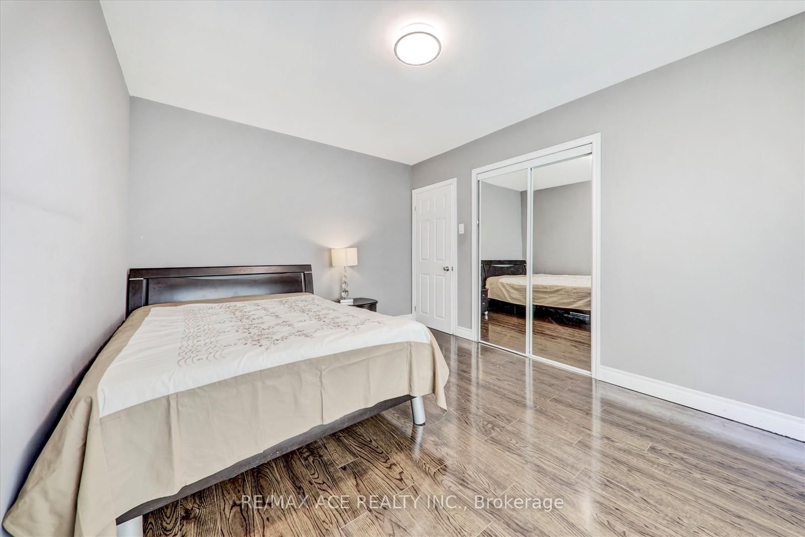 Detached House for sale at 10 Blakemanor Boulevard, Toronto, Ontario, M1J 2W4 - Woburn - MLS: E12993272