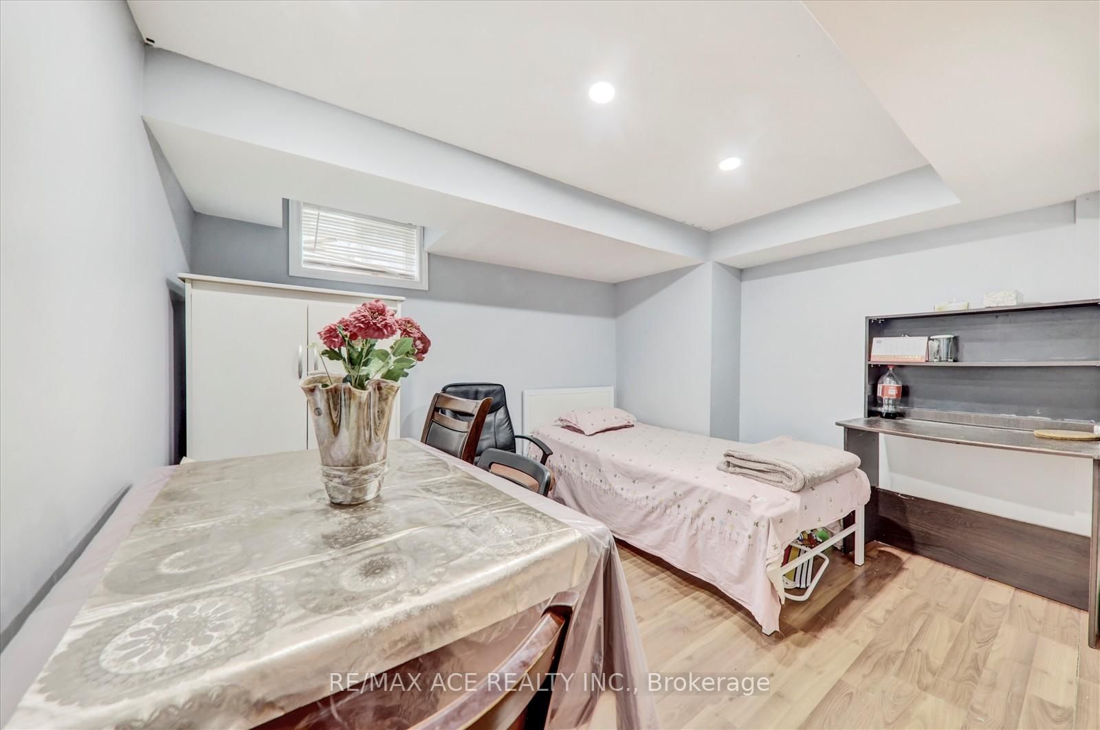 10 Blakemanor Boulevard - Photo 29