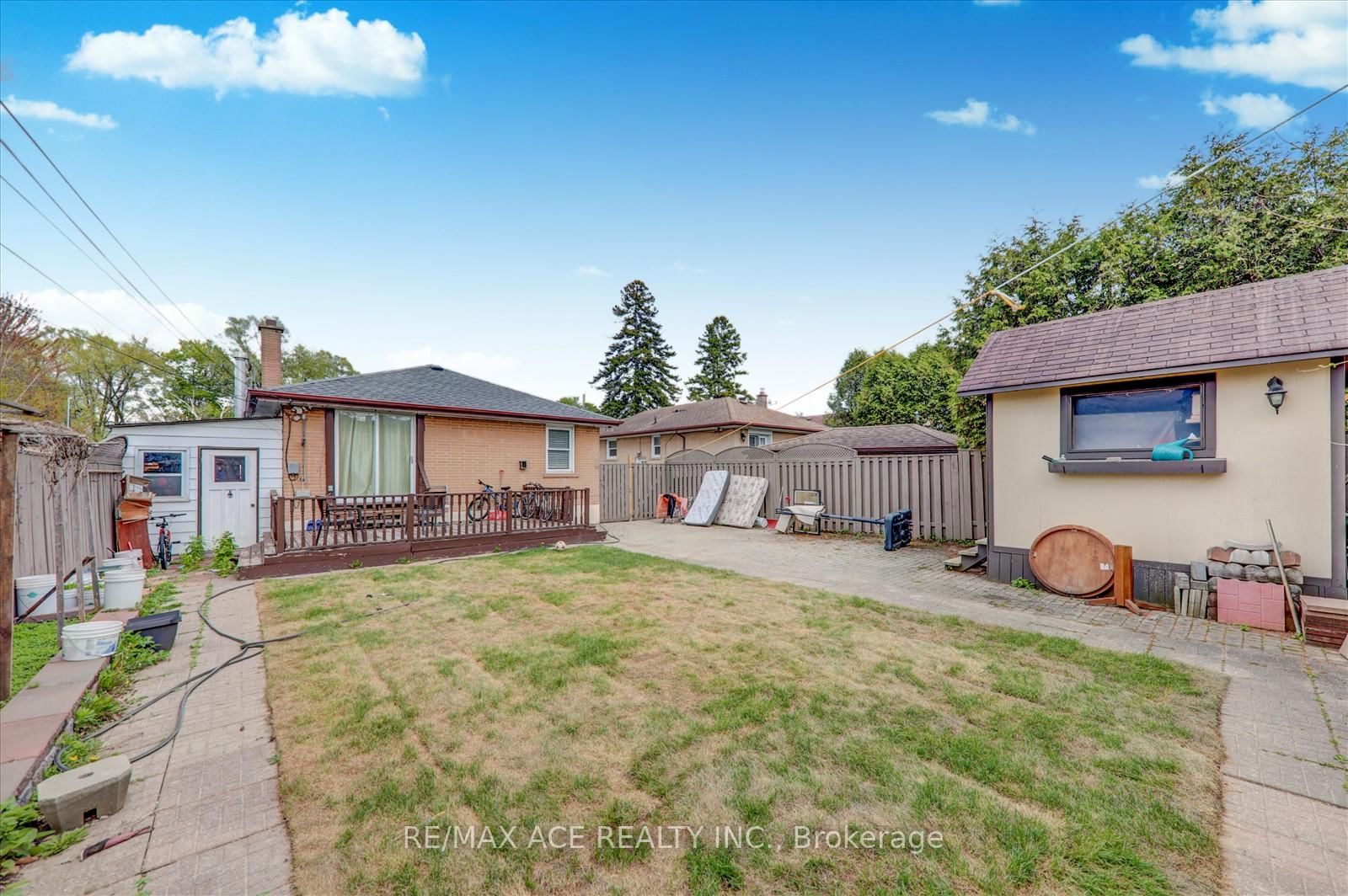 Detached House for sale at 10 Blakemanor Boulevard, Toronto, Ontario, M1J 2W4 - Woburn - MLS: E12993272