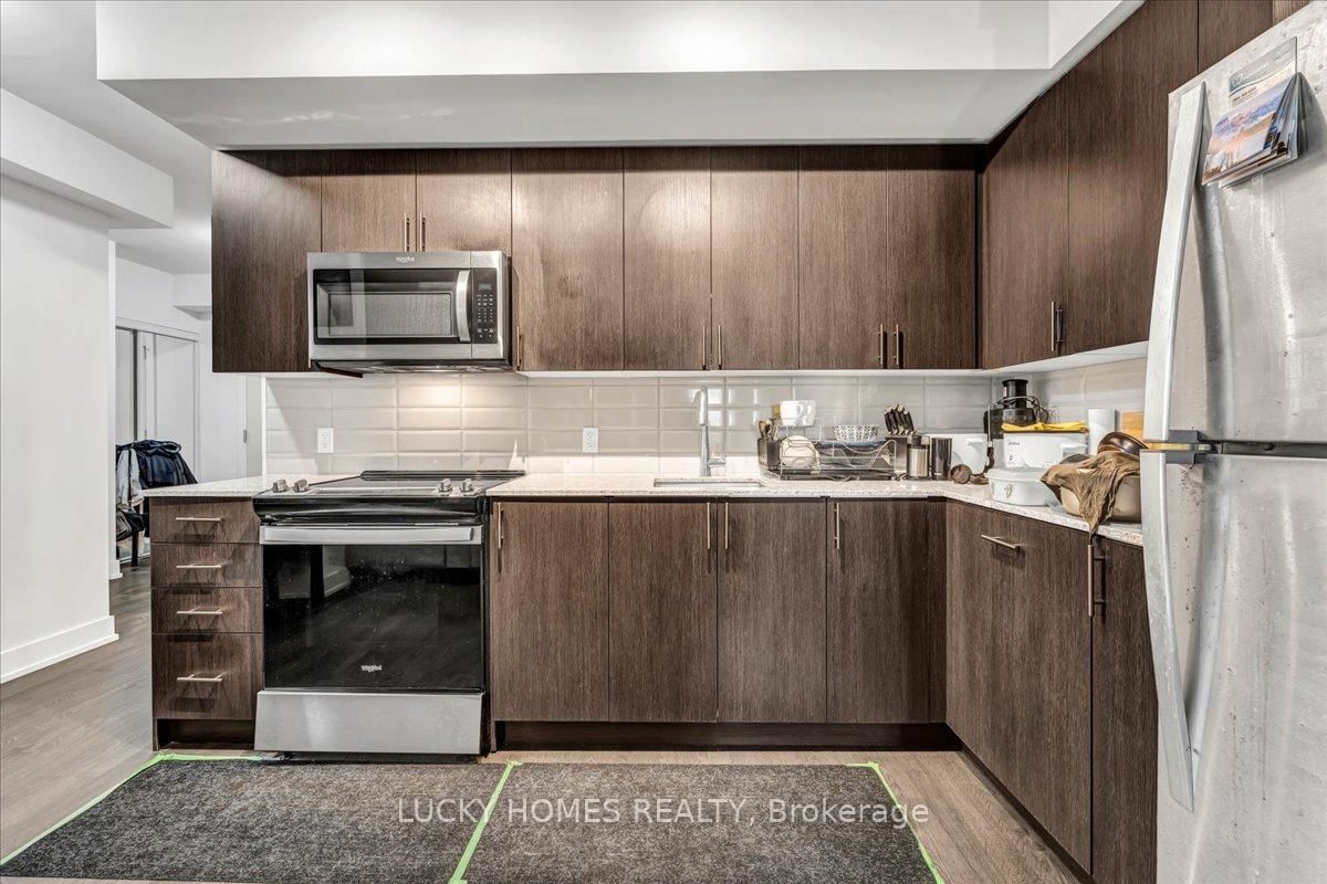 2550 Simcoe Street, Unit 317 - Photo 11
