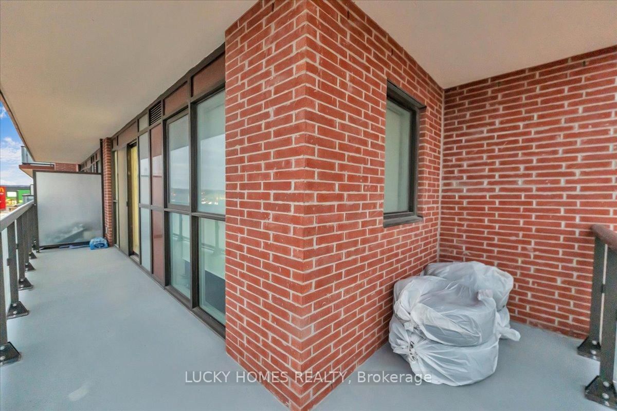 2550 Simcoe Street, Unit 317 - Photo 23