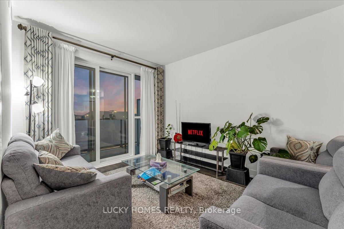 2550 Simcoe Street, Unit 317 - Photo 5