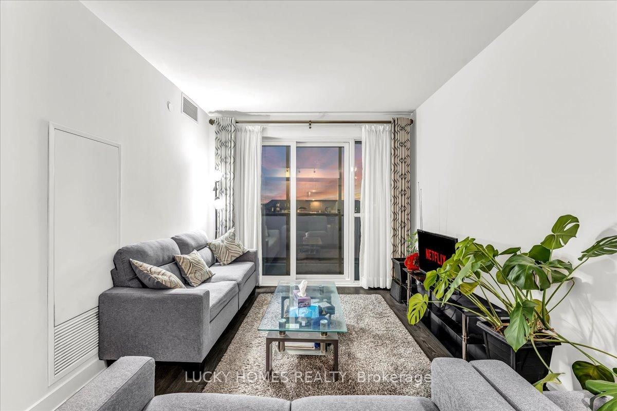 2550 Simcoe Street, Unit 317 - Photo 6