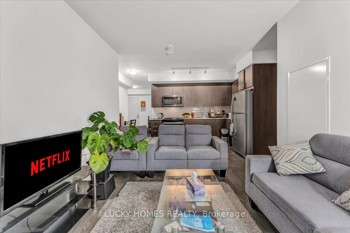 2550 Simcoe Street, Unit 317 - Photo 8