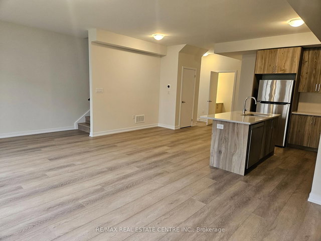 Upper - 22 Ziibi Way