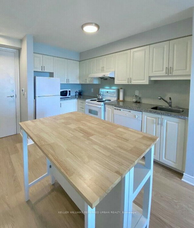 514 - 70 Town Centre Court