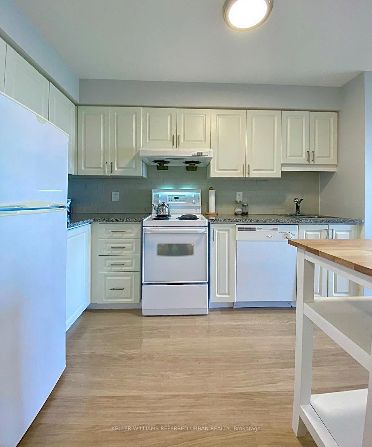 70 Town Centre Court, Unit 514 - Photo 3