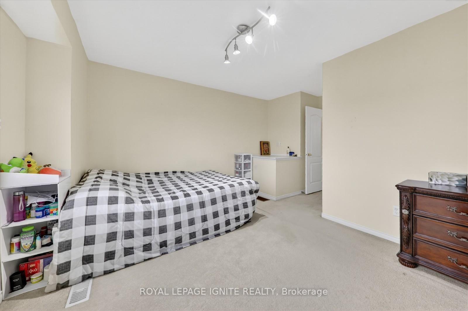 72 Oakins Lane, Unit 36 - Photo 24