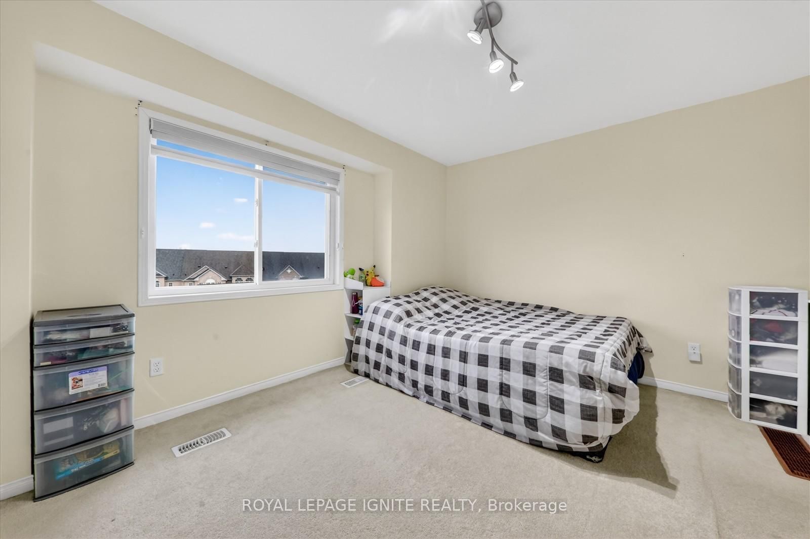 72 Oakins Lane, Unit 36 - Photo 25