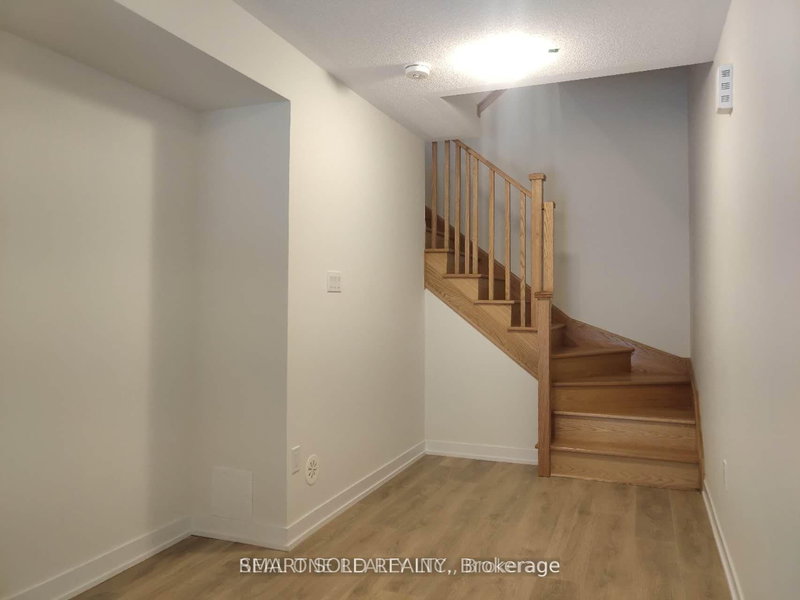 1407 - 1865 Pickering Pkwy, Pickering, L1V 0H2 | Image 2