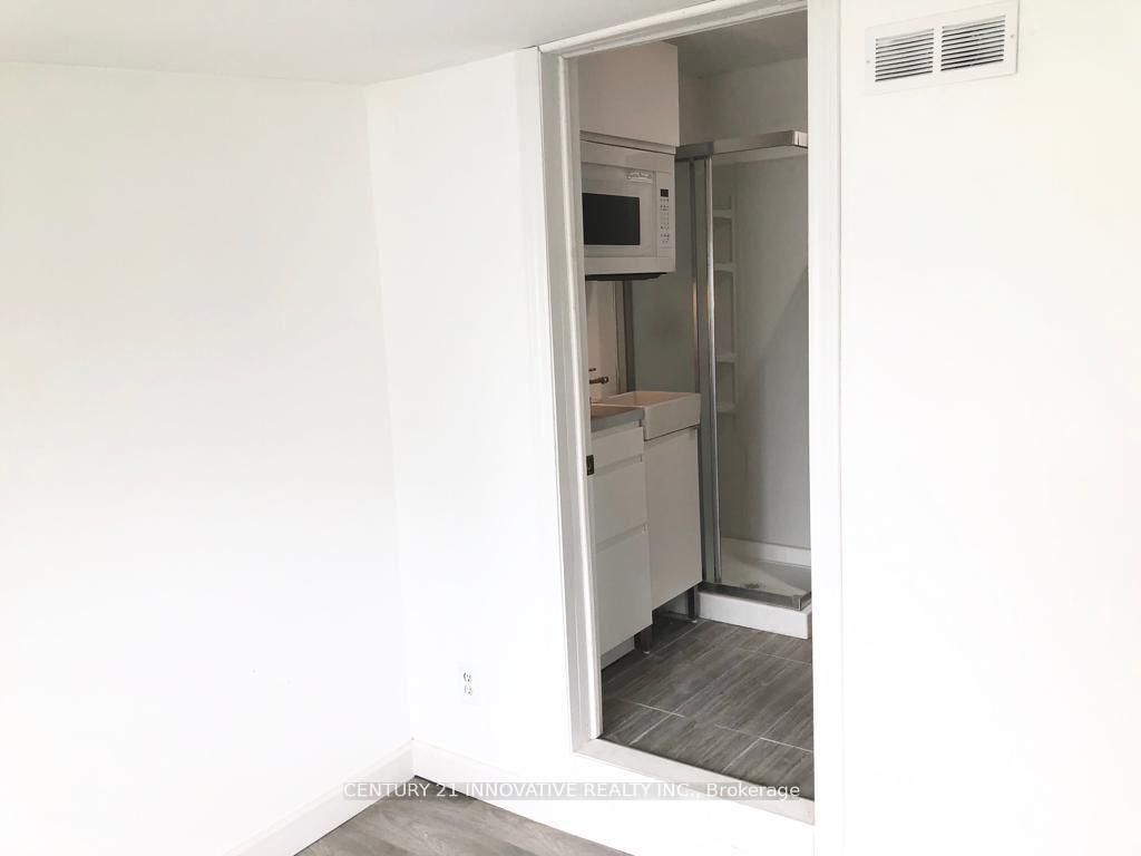 42 St Dunstan Drive, Unit Studio - Photo 4