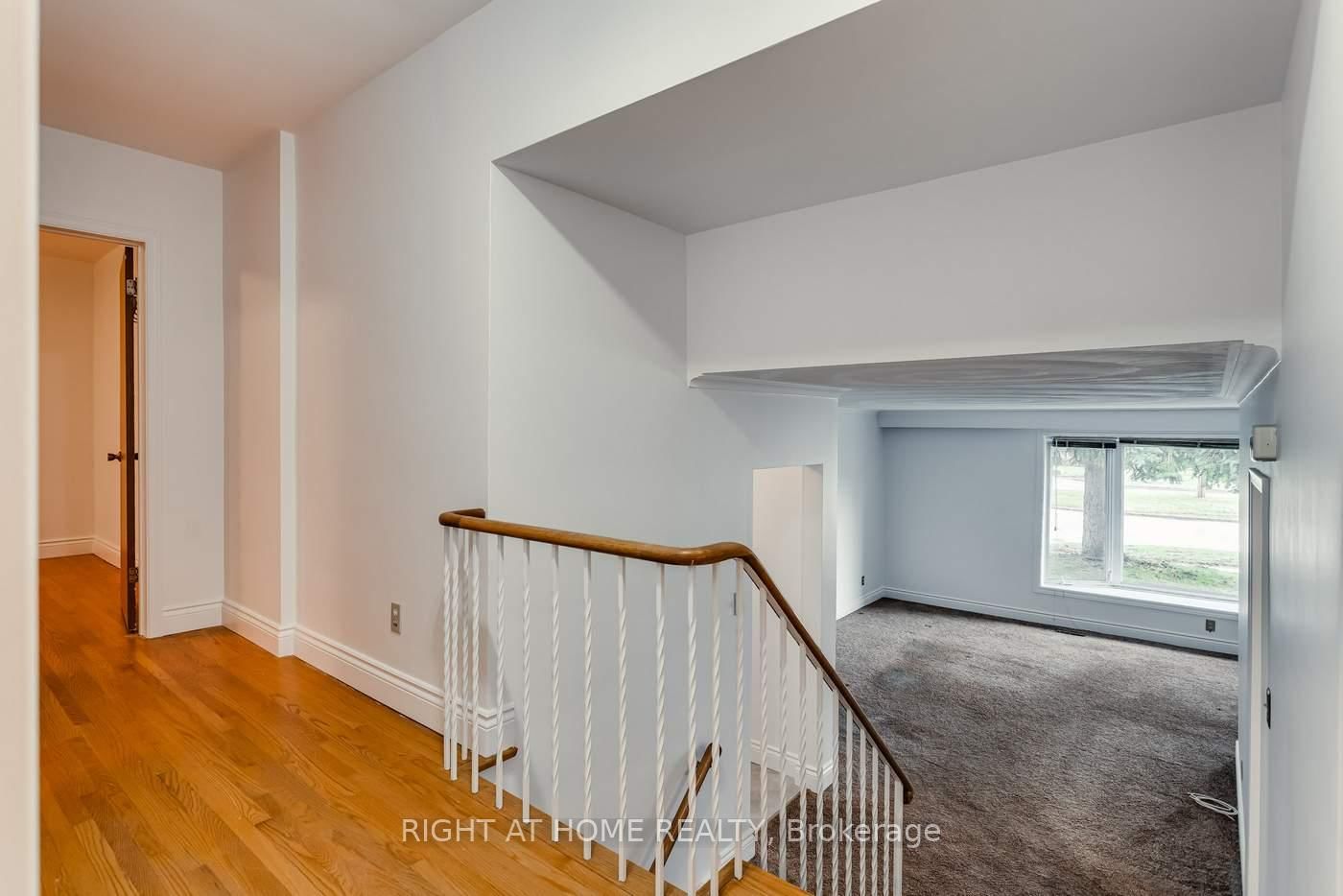 Detached House for sale at 22 Sheva Court, Toronto, Ontario, M1K 3P9 - Kennedy Park - MLS: E12994046