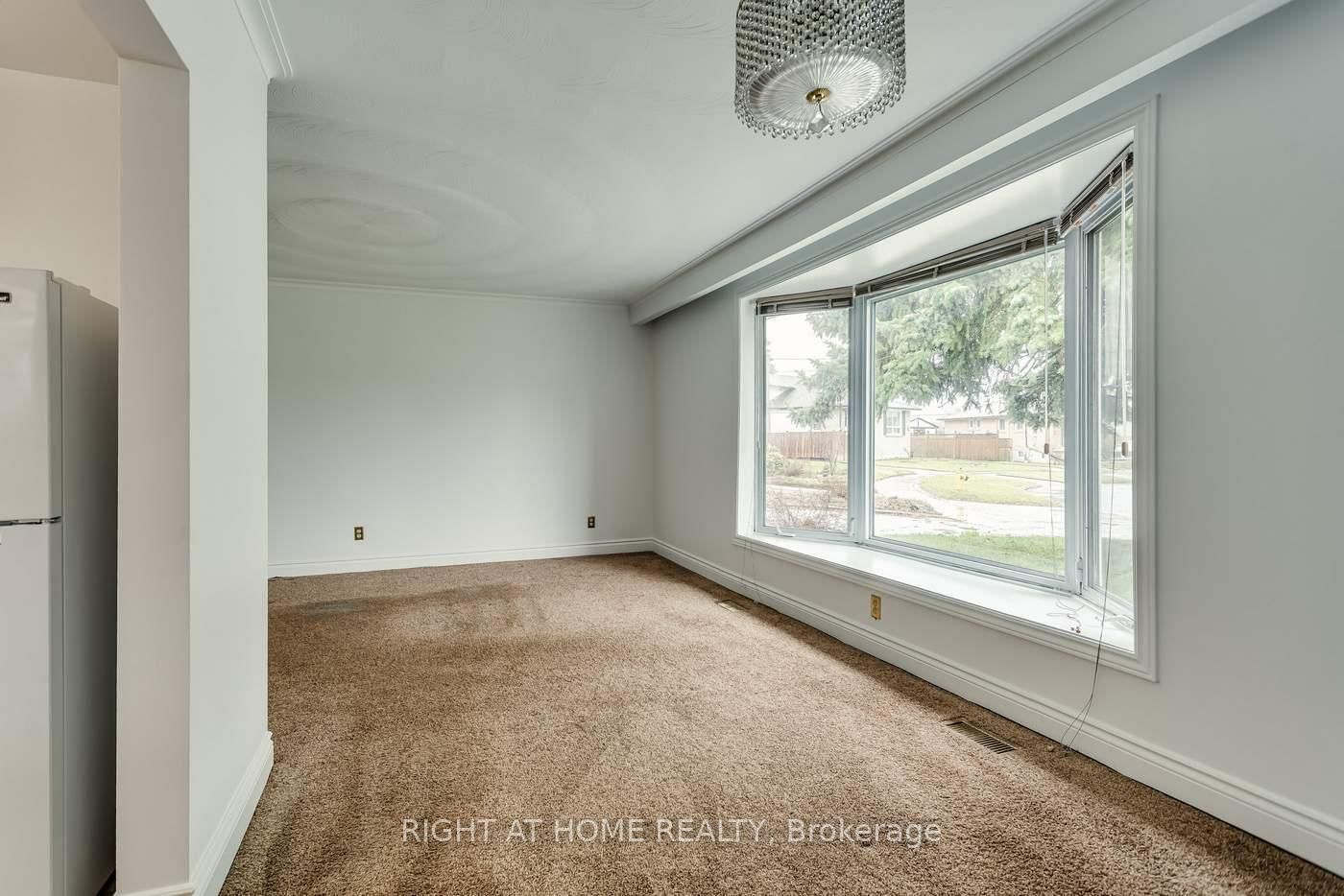 Detached House for sale at 22 Sheva Court, Toronto, Ontario, M1K 3P9 - Kennedy Park - MLS: E12994046