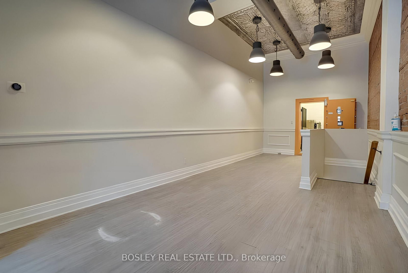 711 Queen Street E, Unit B - Photo 5