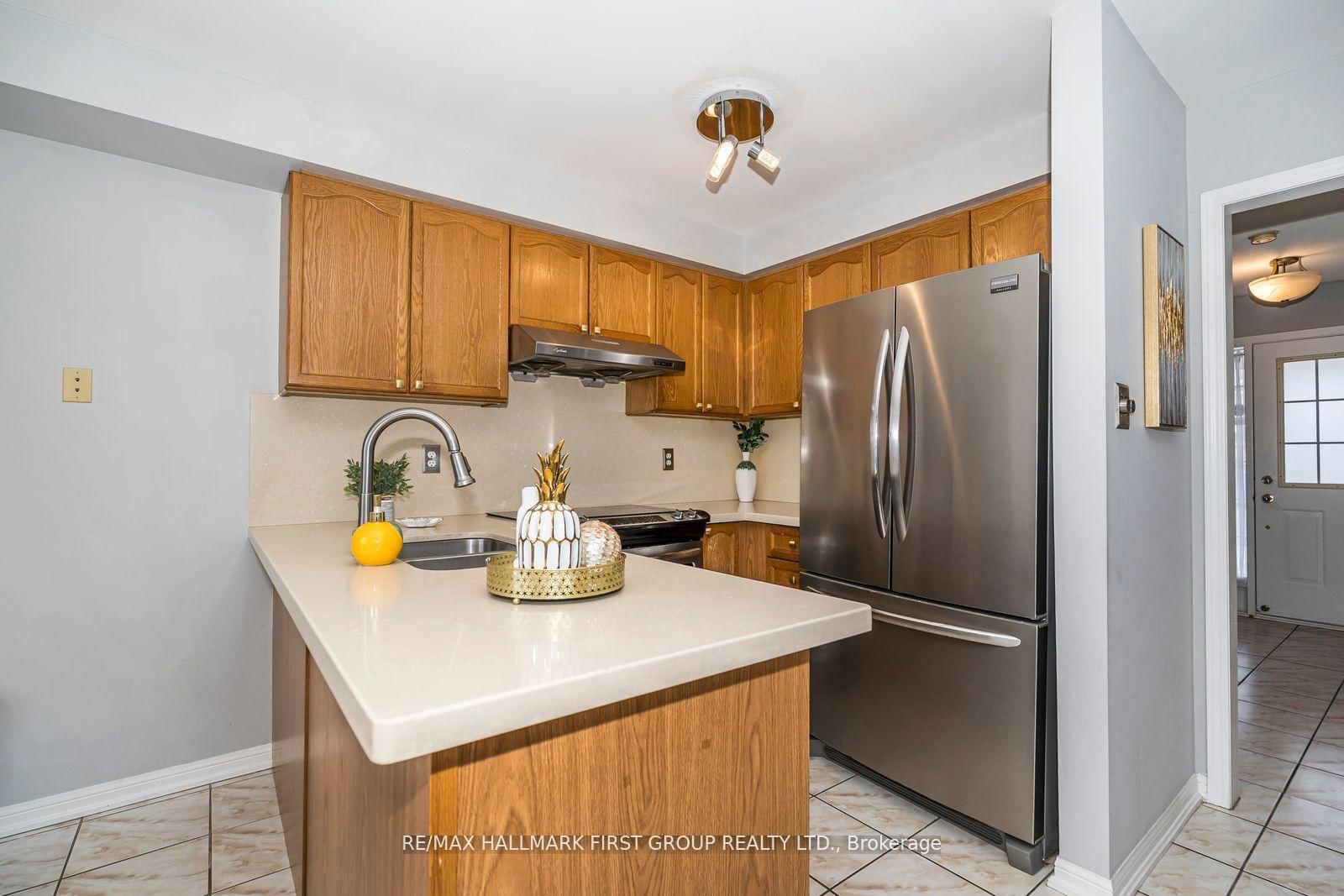 1636 Sarasota Crescent - Photo 11