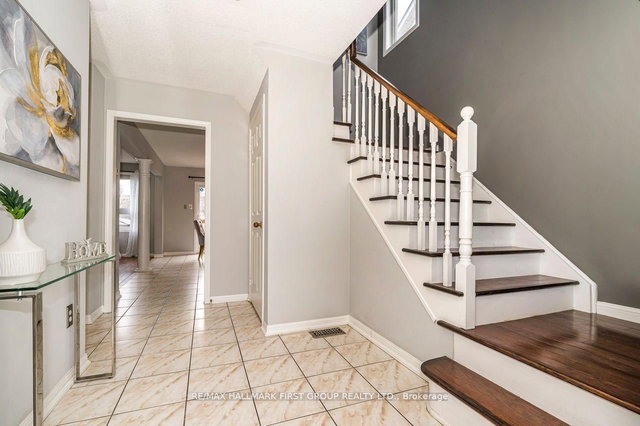 1636 Sarasota Crescent