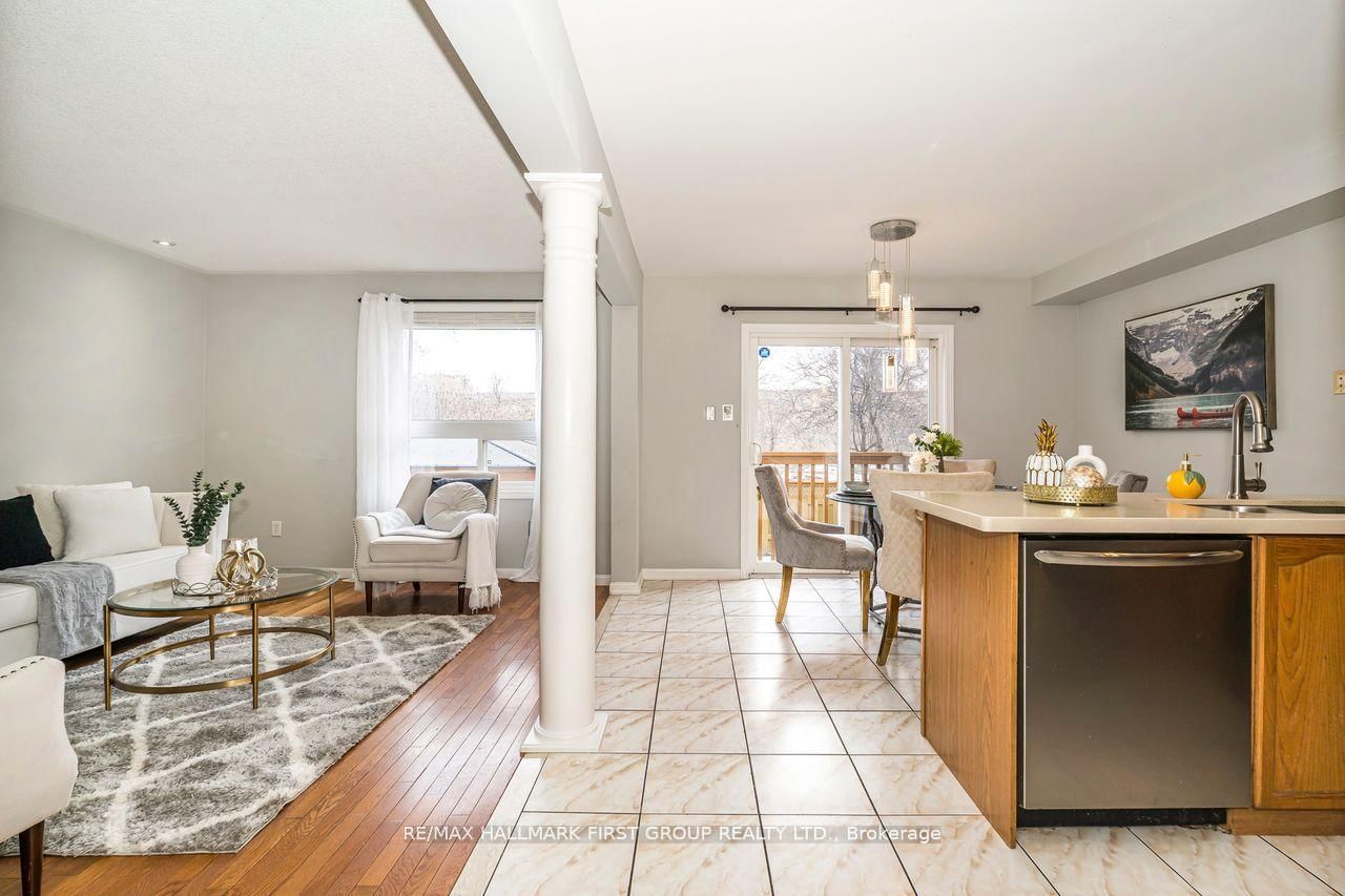 1636 Sarasota Crescent - Photo 4