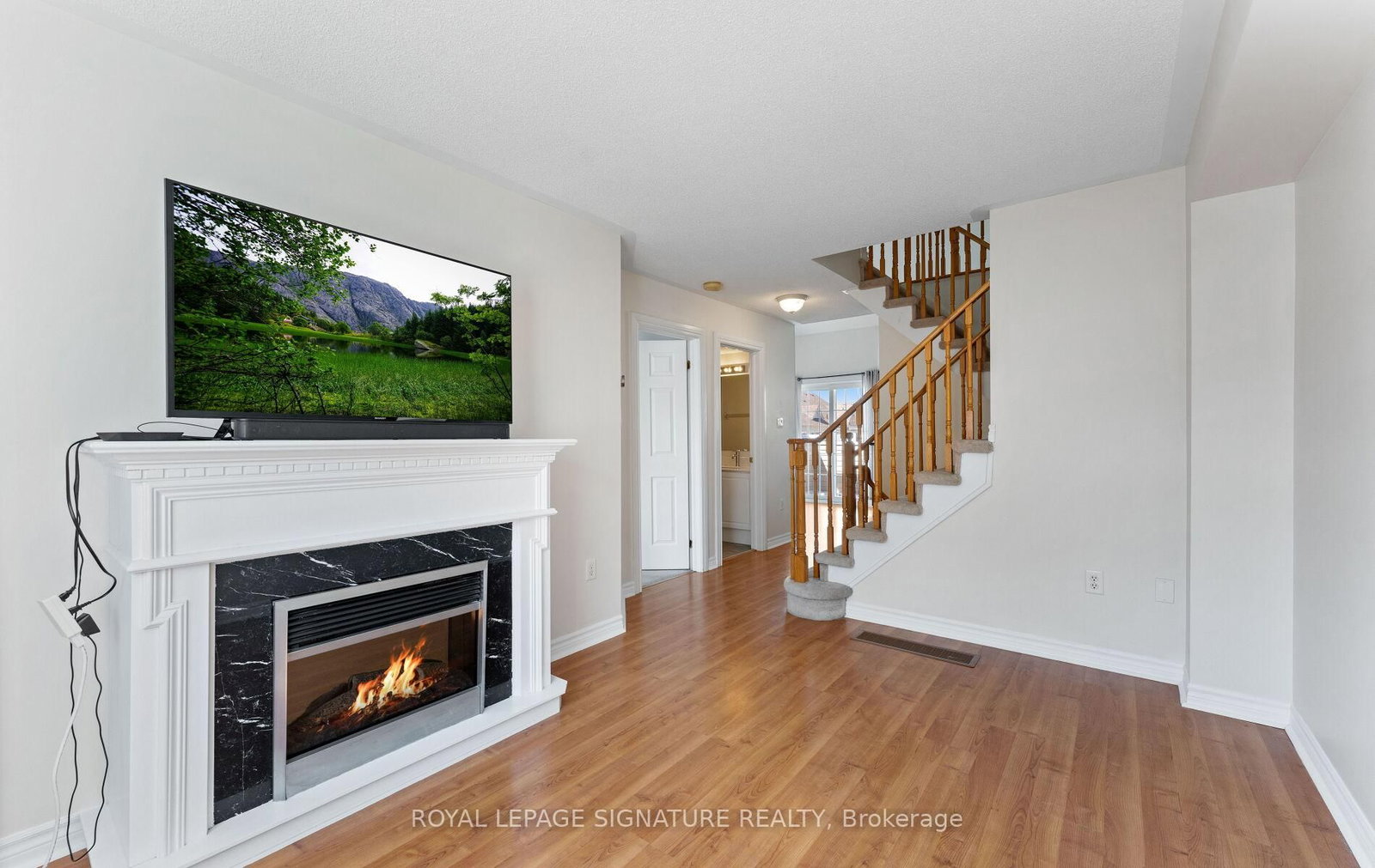 Townhouse for sale at 23 Yewtree Way, Whitby, Ontario, L1R 0C7 - Pringle Creek - MLS: E12994682