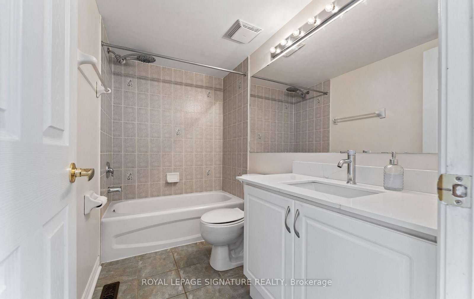 Townhouse for sale at 23 Yewtree Way, Whitby, Ontario, L1R 0C7 - Pringle Creek - MLS: E12994682